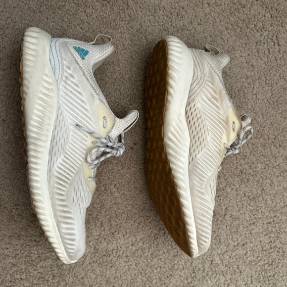 Adidas alphabounce size 10.5 - Picture 2 of 5